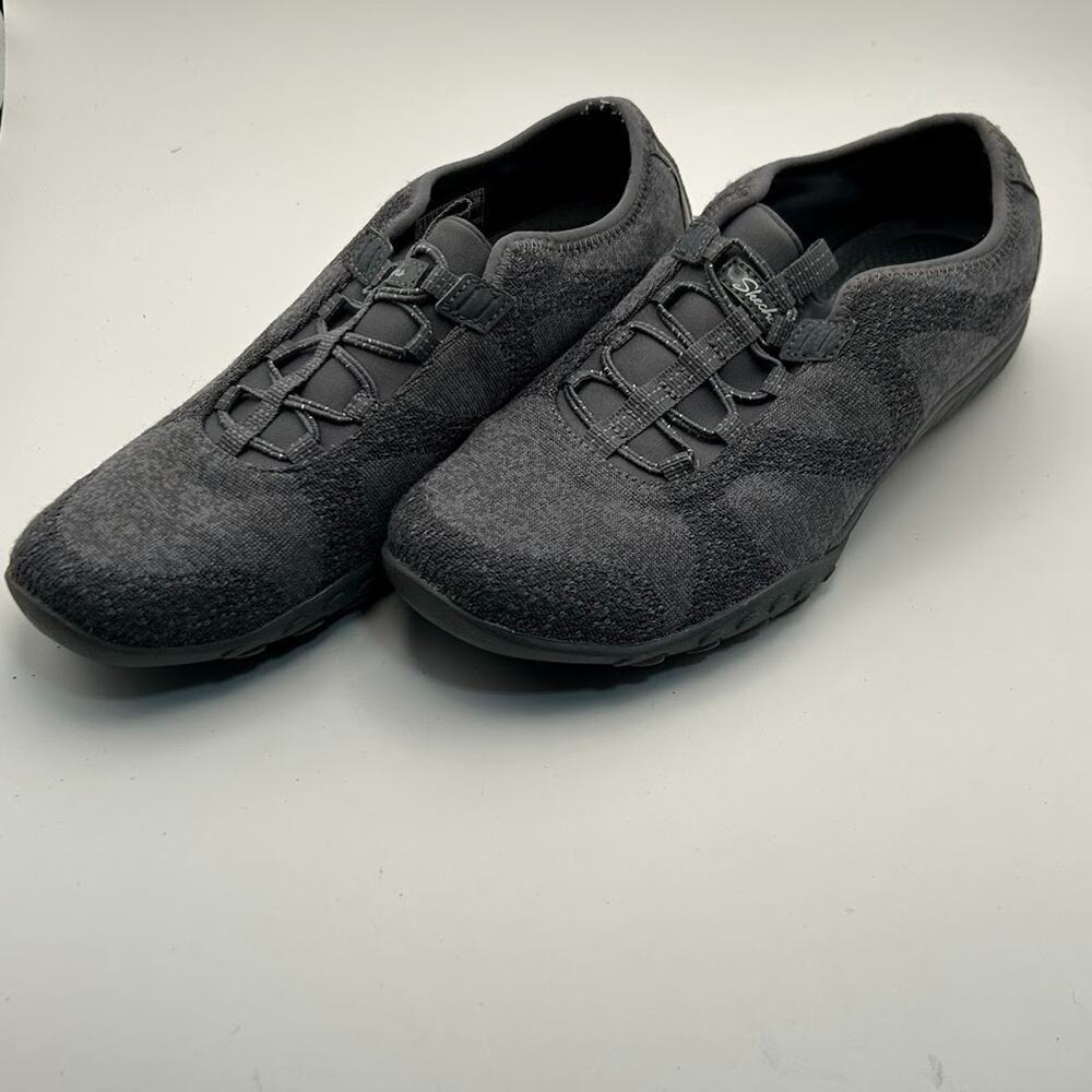 Skechers Breathe Easy 8.5 Opportunity Gray Casual Slip On Sneakers Women's